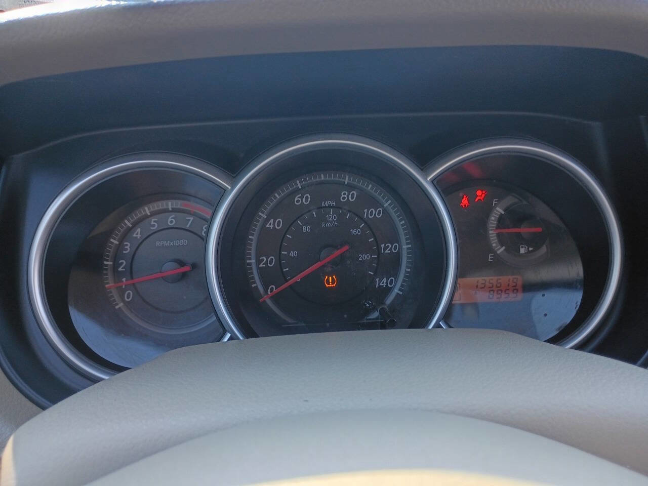 Used 2011 Nissan Versa SL image 11