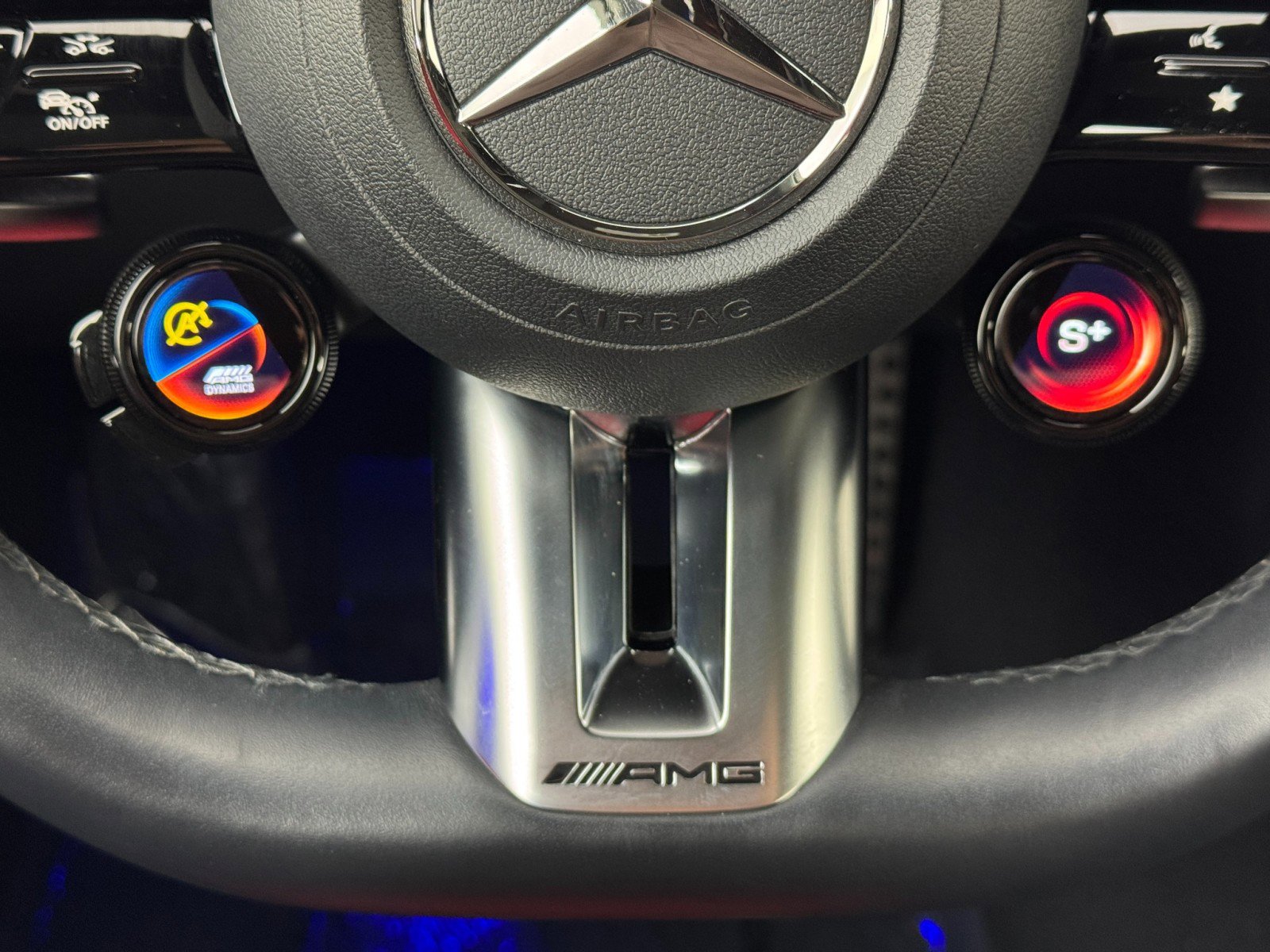 Used 2024 Mercedes-Benz GLC 43 AMG 4MATIC image 25