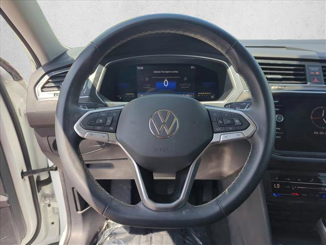 Used 2022 Volkswagen Tiguan SE FWD image 11