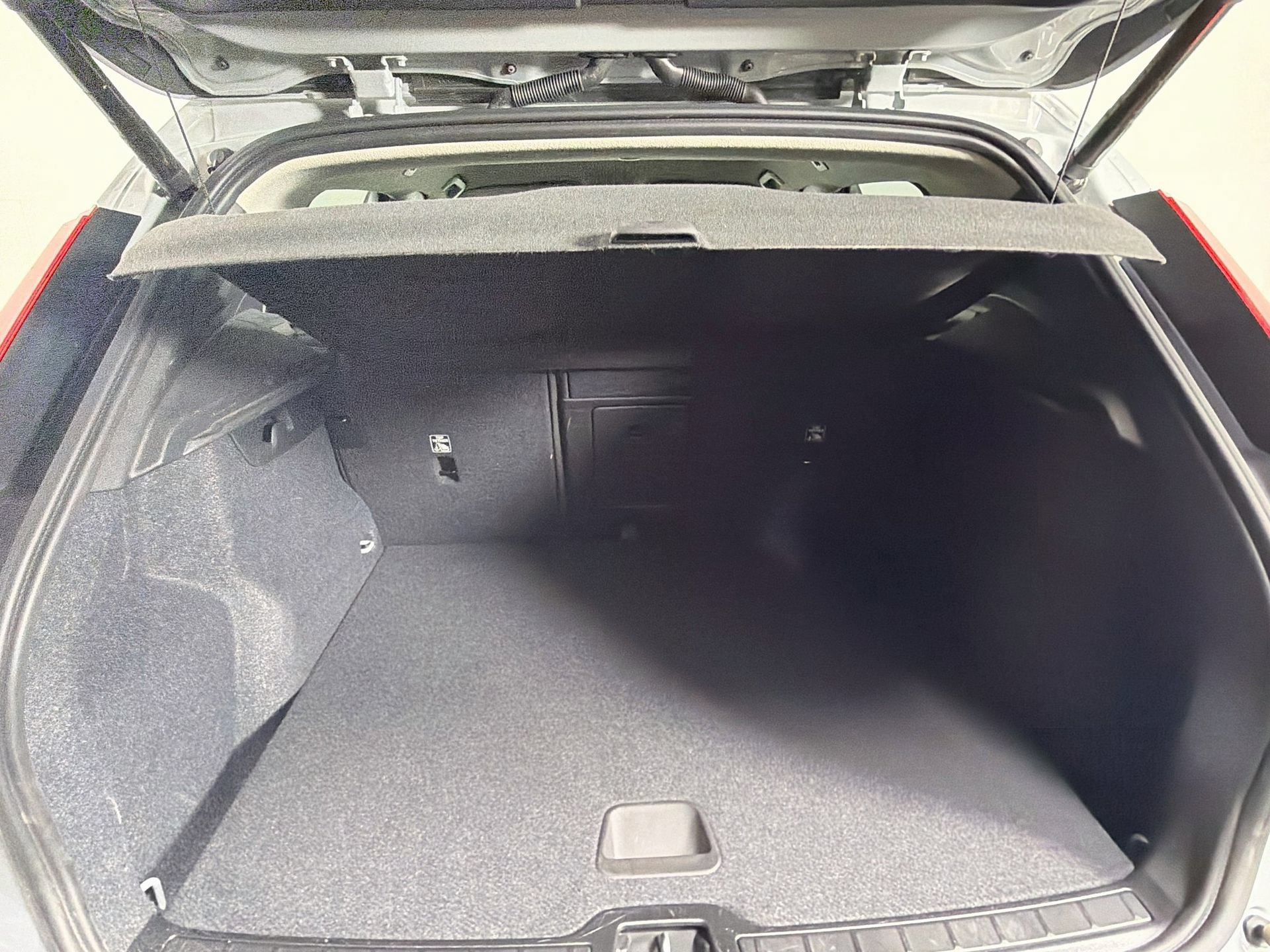 Certified 2024 Volvo XC40 B5 Core AWD/4WD image 25