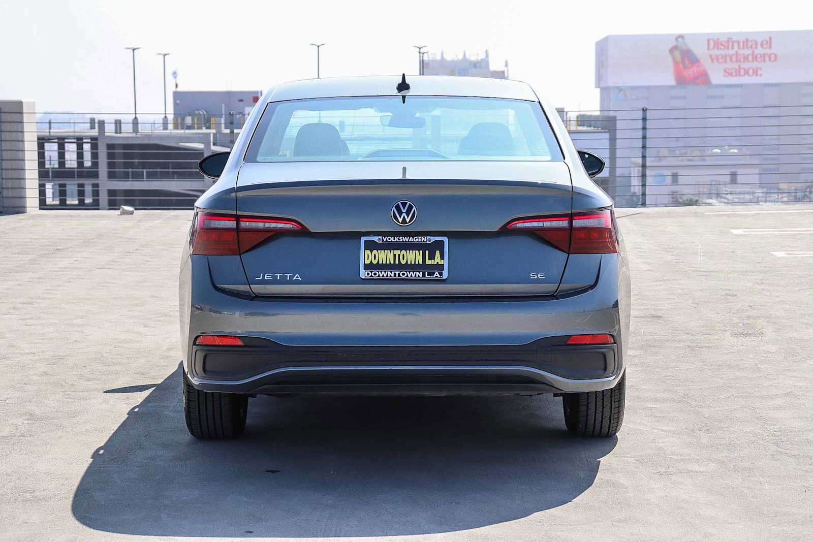 Used 2024 Volkswagen Jetta SE image 5