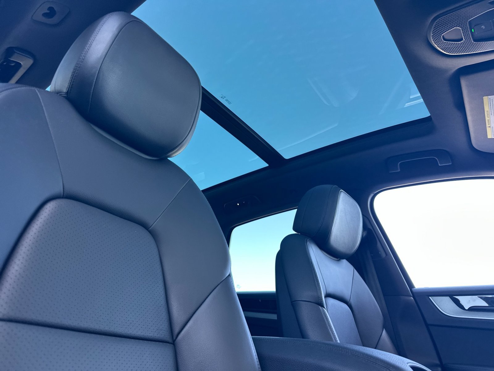 Certified 2024 Porsche Cayenne AWD/4WD image 22
