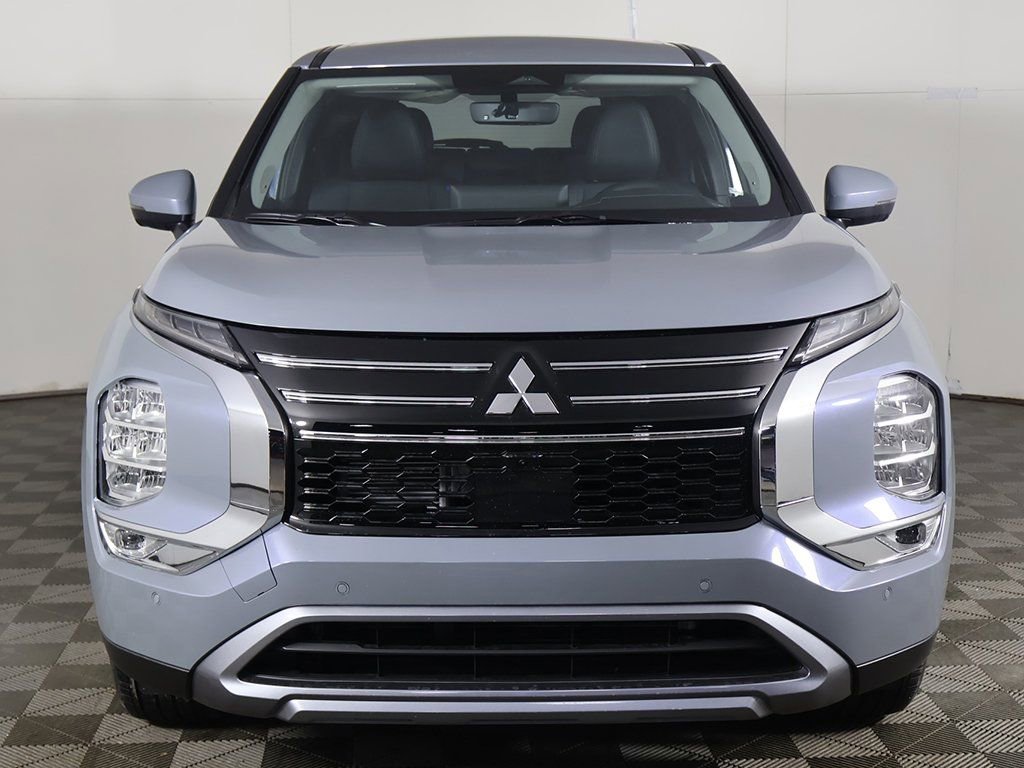 New 2026 Mitsubishi Outlander SE image 13