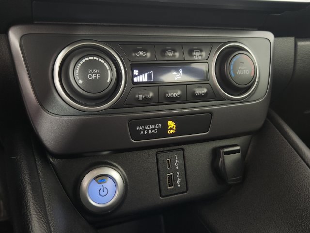 Used 2025 Nissan Leaf S FWD image 28