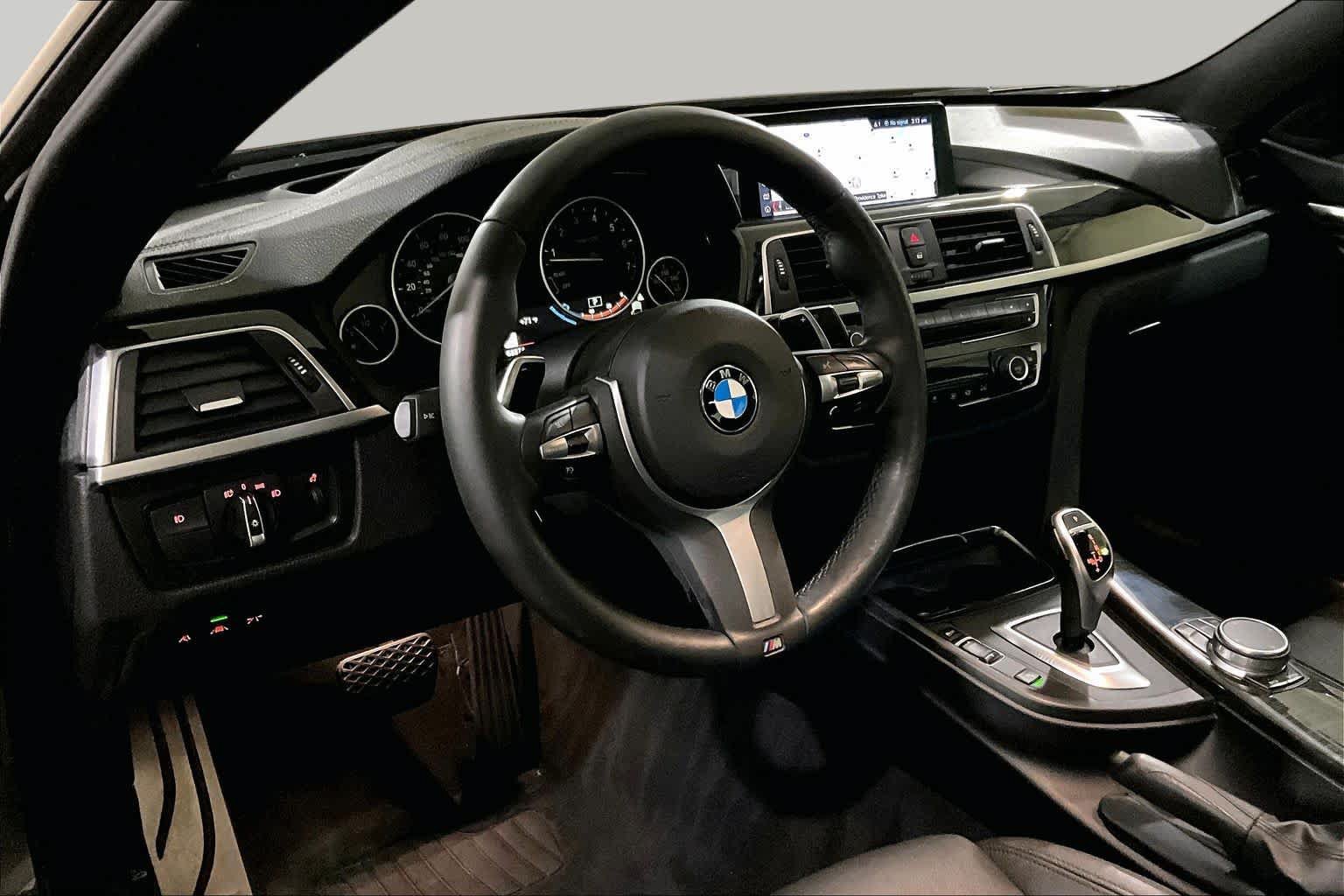 Used 2020 BMW 430i xDrive Coupe w/ M Sport Package AWD/4WD image 15