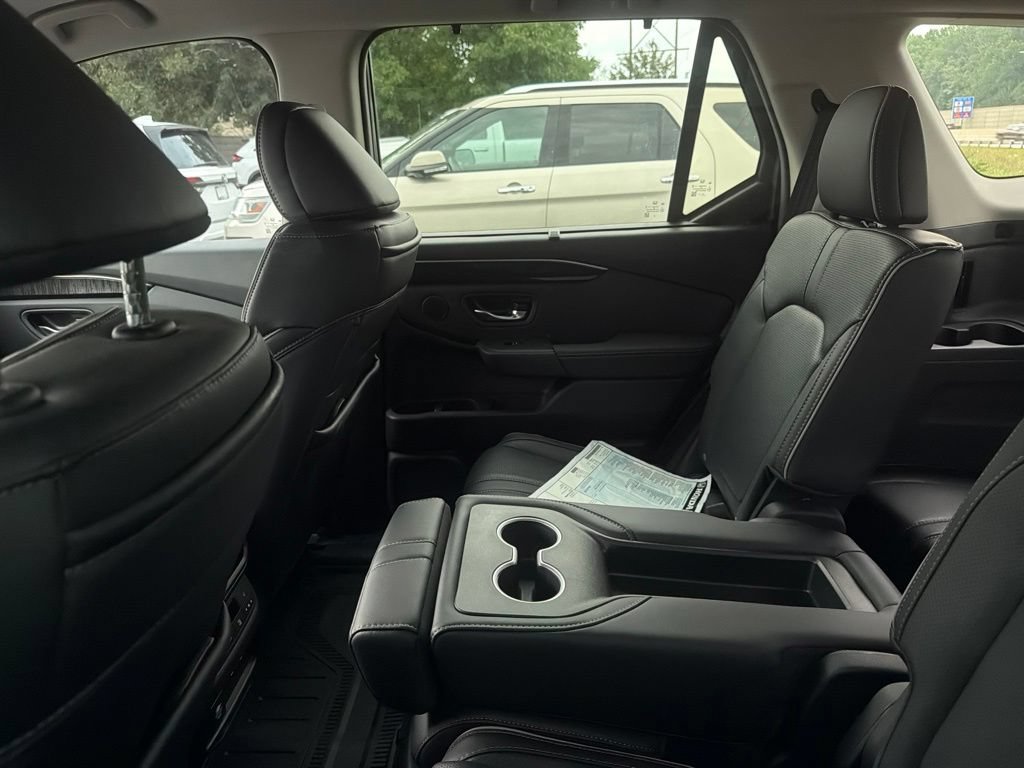 Certified 2025 Honda Pilot Elite image 11