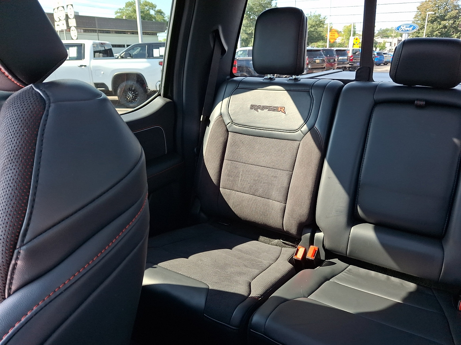 Used 2025 Ford F150 Raptor w/ Equipment Group 803A Raptor R AWD/4WD image 18