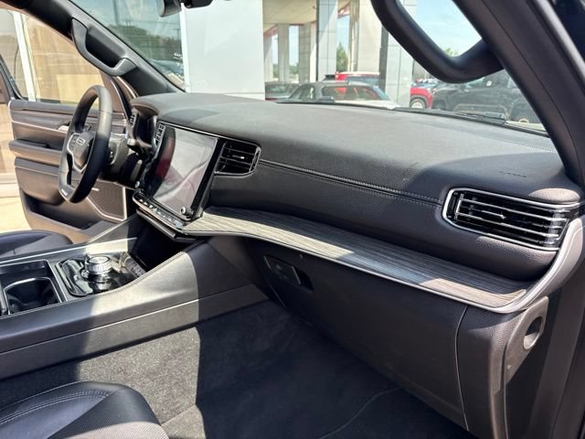 Used 2024 Jeep Wagoneer Series II AWD/4WD image 31