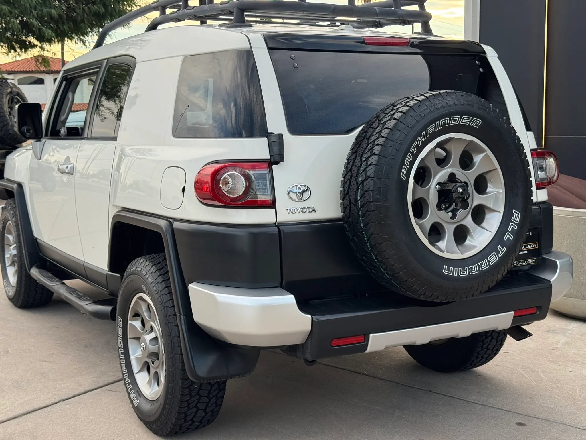 Used 2013 Toyota FJ Cruiser 2WD w/ Convenience Pkg image 29