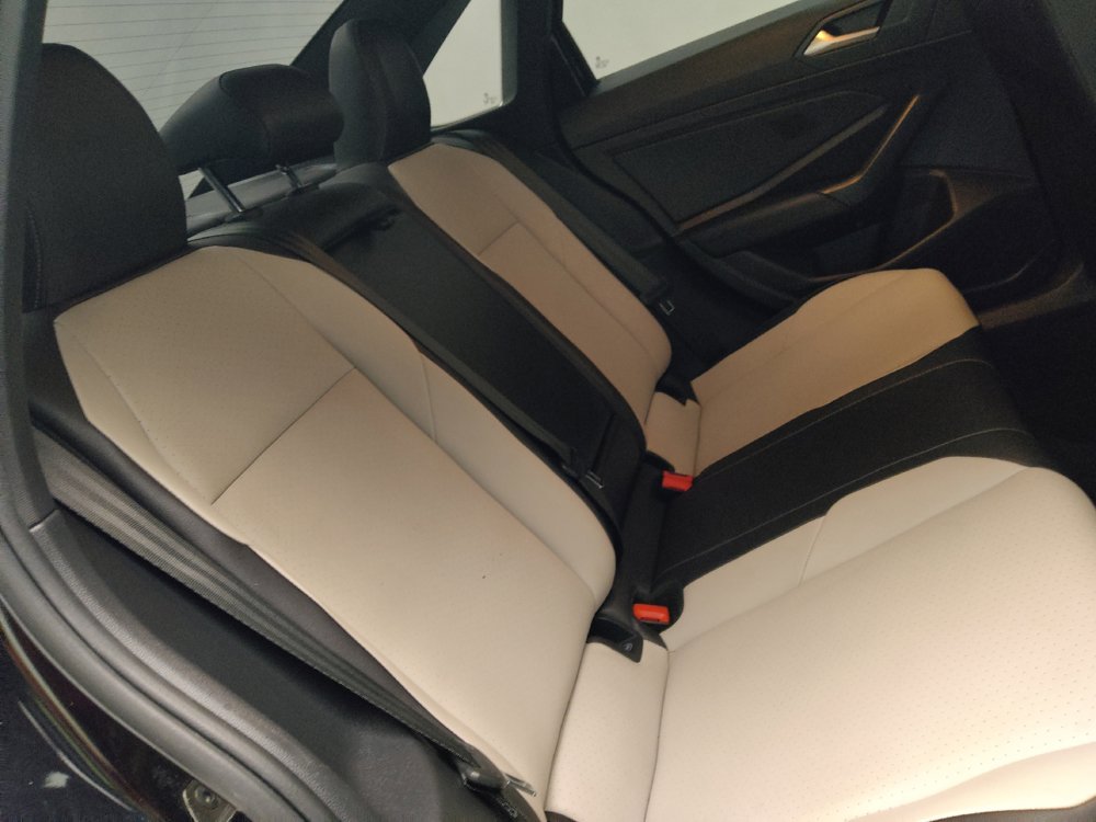 Used 2019 Volkswagen Jetta R-Line w/ R-Line Cold Weather Package FWD image 19