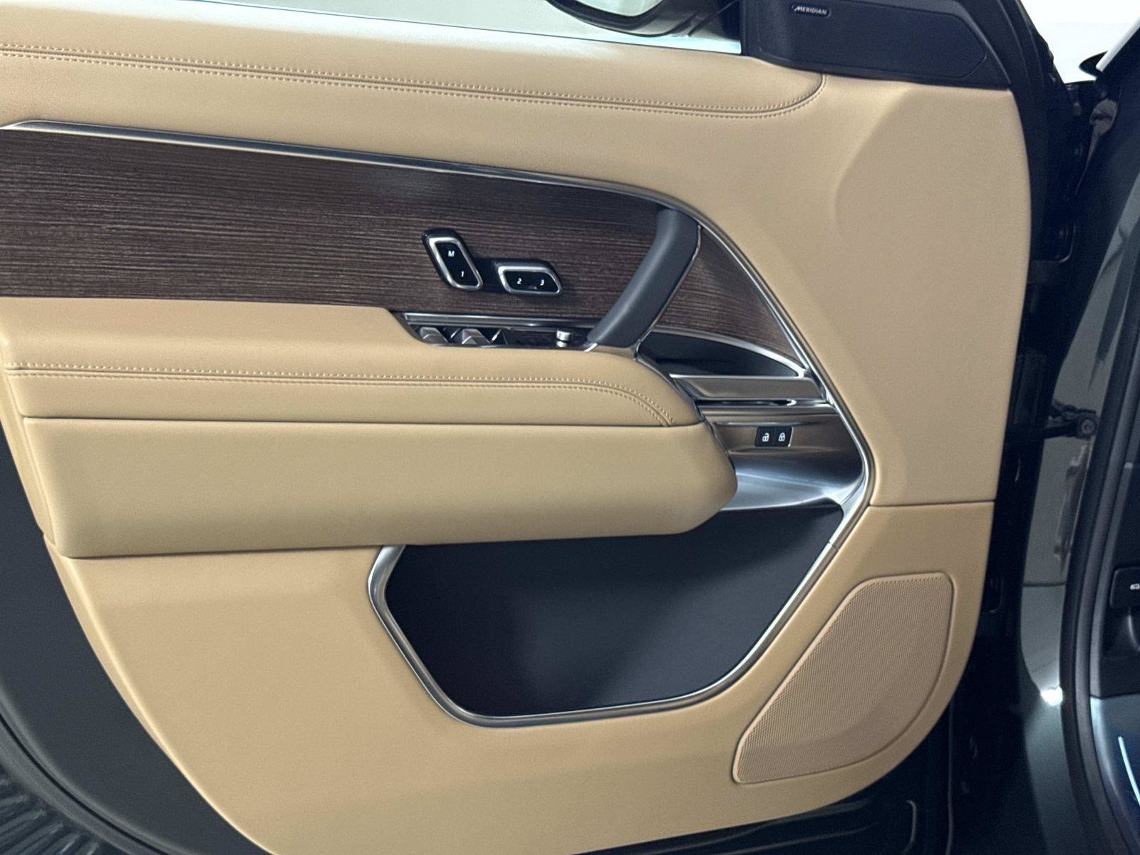 New 2026 Land Rover Range Rover SE AWD/4WD image 18