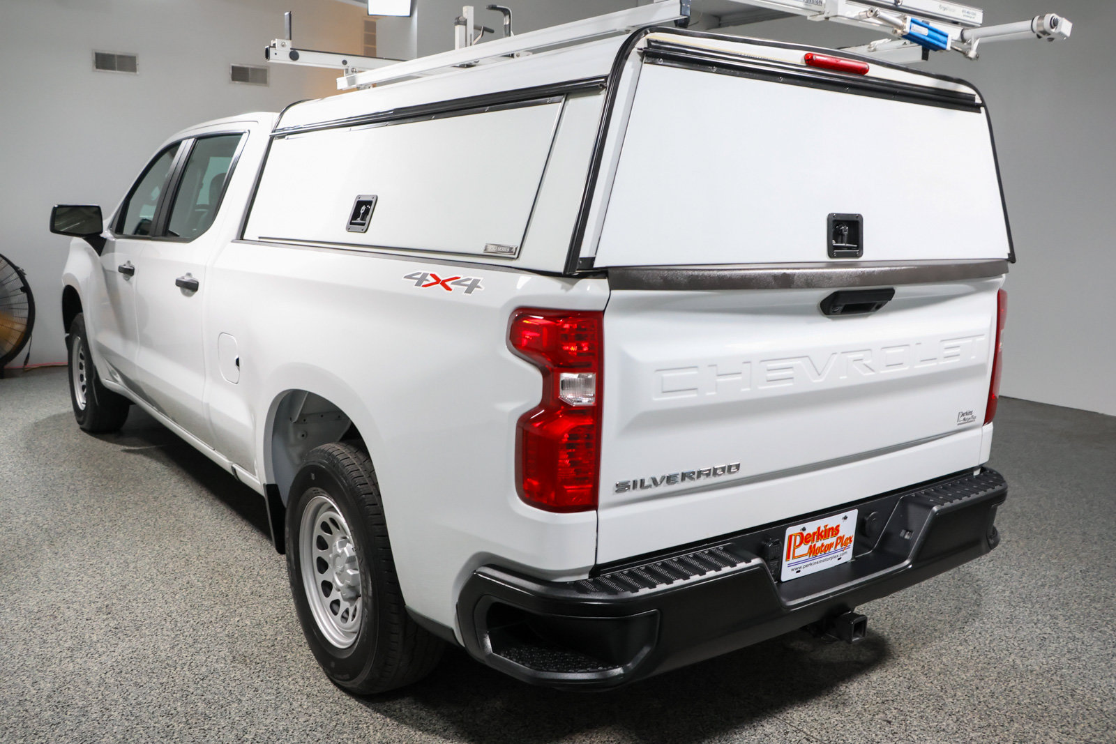 Used 2024 Chevrolet Silverado 1500 W/T w/ Trailering Package AWD/4WD image 8