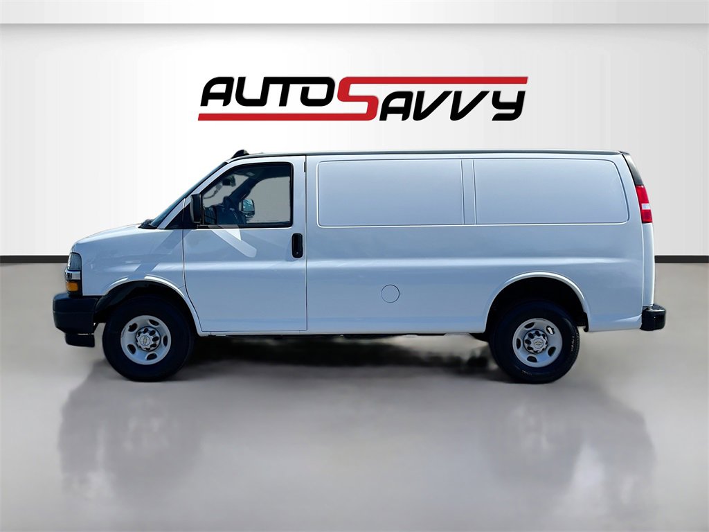 Used 2024 Chevrolet Express 2500 w/ Driver Convenience Package image 4