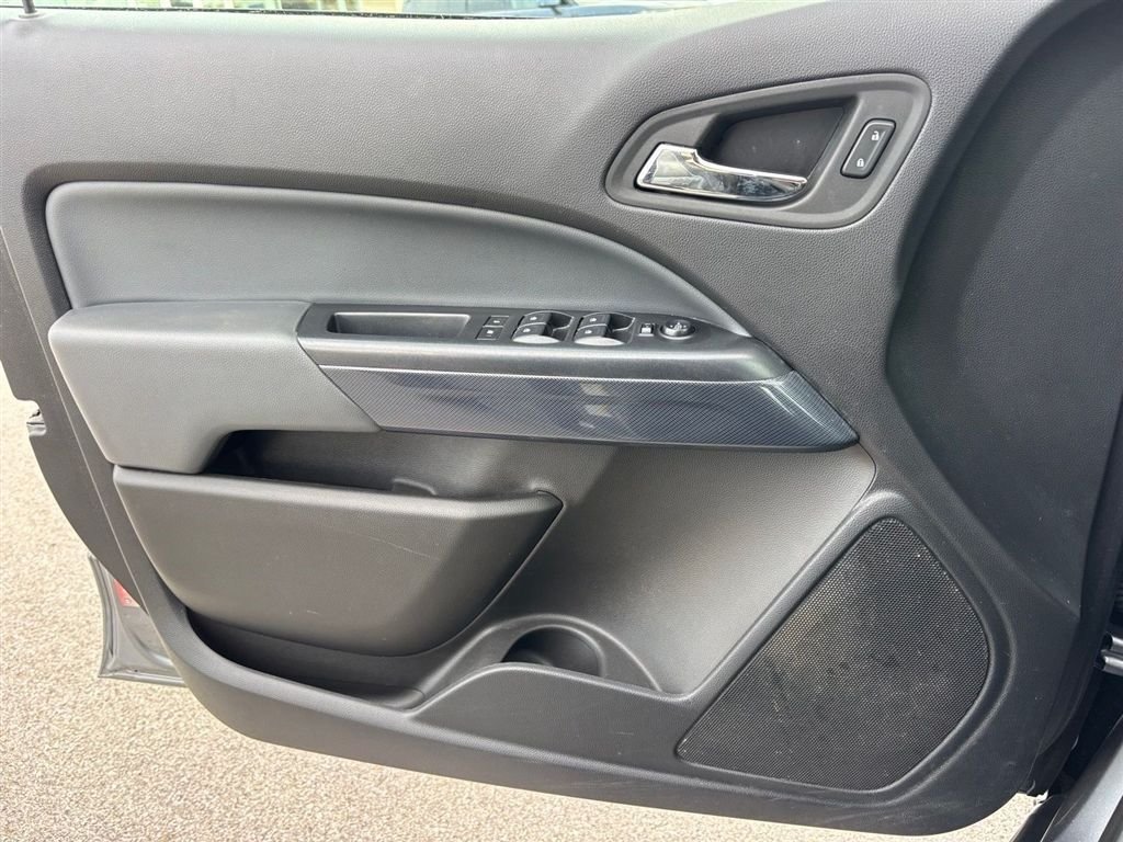 Used 2022 Chevrolet Colorado Z71 AWD/4WD image 12