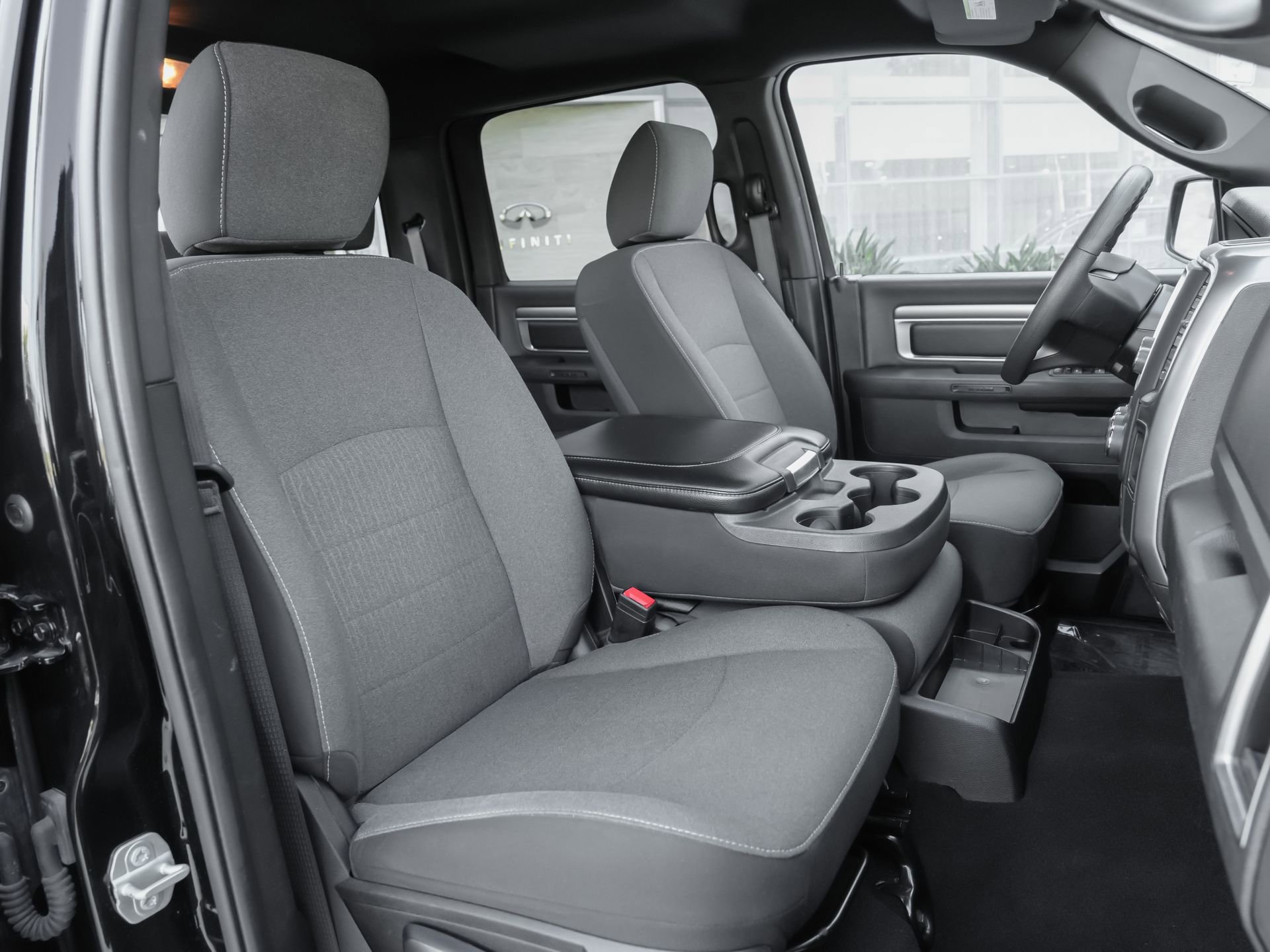 Used 2024 RAM 1500 Classic Warlock RWD image 39