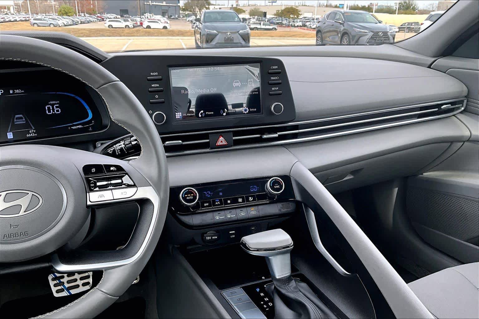 Certified 2025 Hyundai Elantra Sport image 7