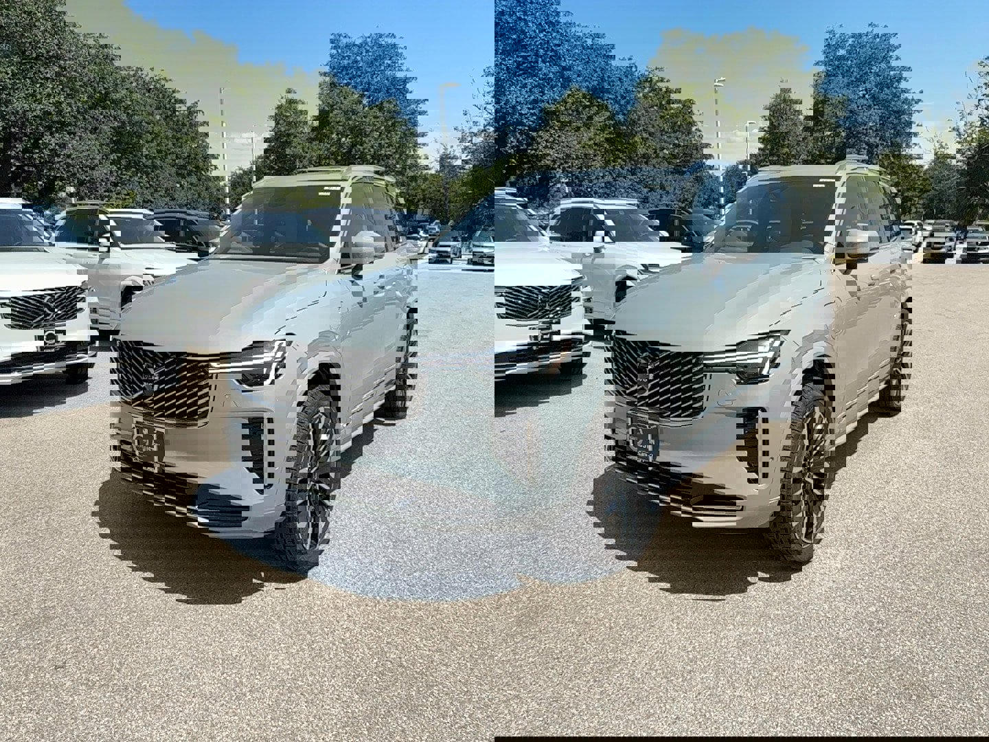 New 2025 Volvo XC90 T8 Plus w/ Protection Package Premier image 2