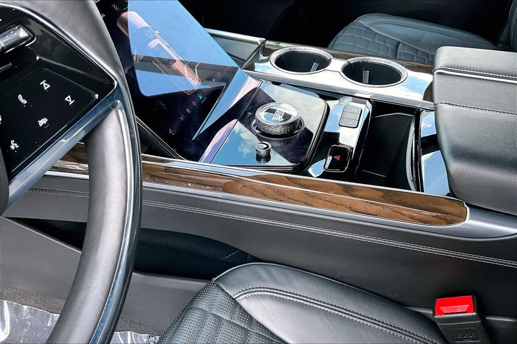 Used 2025 Cadillac Escalade Sport Platinum AWD/4WD image 19