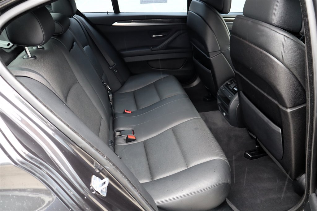 Used 2013 BMW 550i Sedan RWD image 18