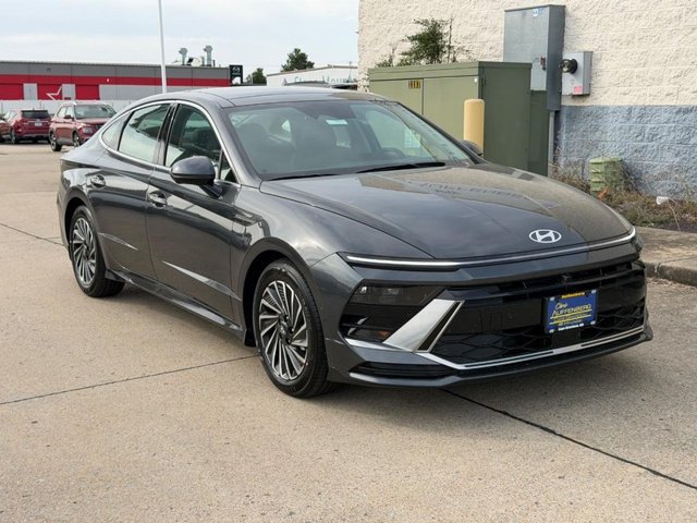 New 2026 Hyundai Sonata Limited FWD image 1