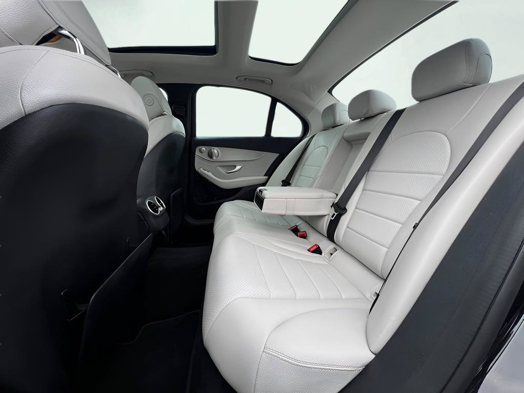 Used 2015 Mercedes-Benz C 300 4MATIC Sedan image 20