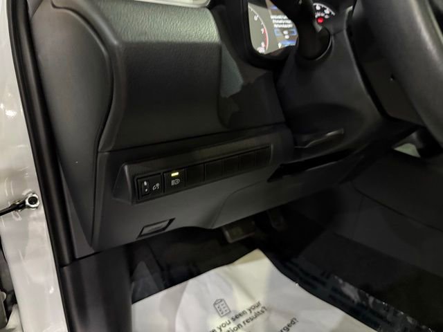 Used 2023 Toyota Corolla SE w/ Body Protecting Package (TMS) image 13