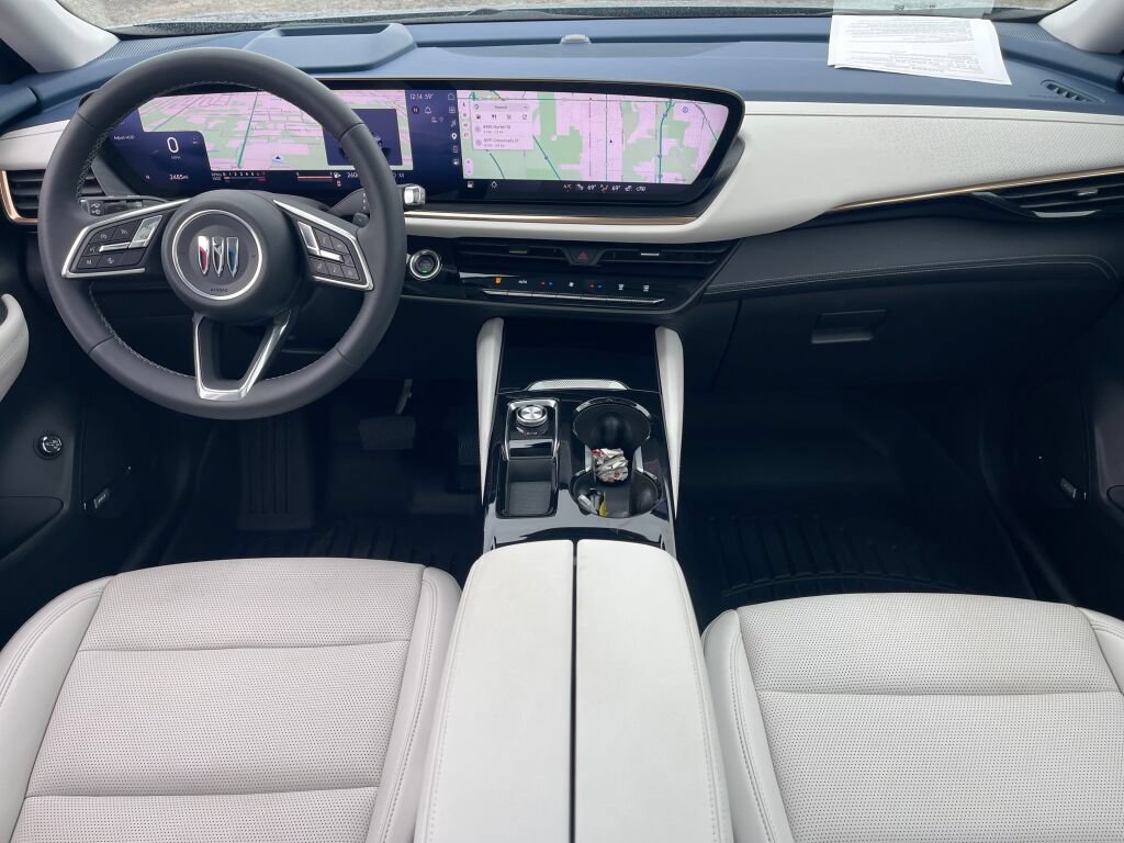 Used 2024 Buick Envision Avenir AWD/4WD image 31