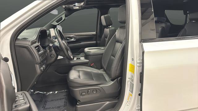Used 2023 Chevrolet Tahoe Z71 w/ Luxury Package AWD/4WD image 9