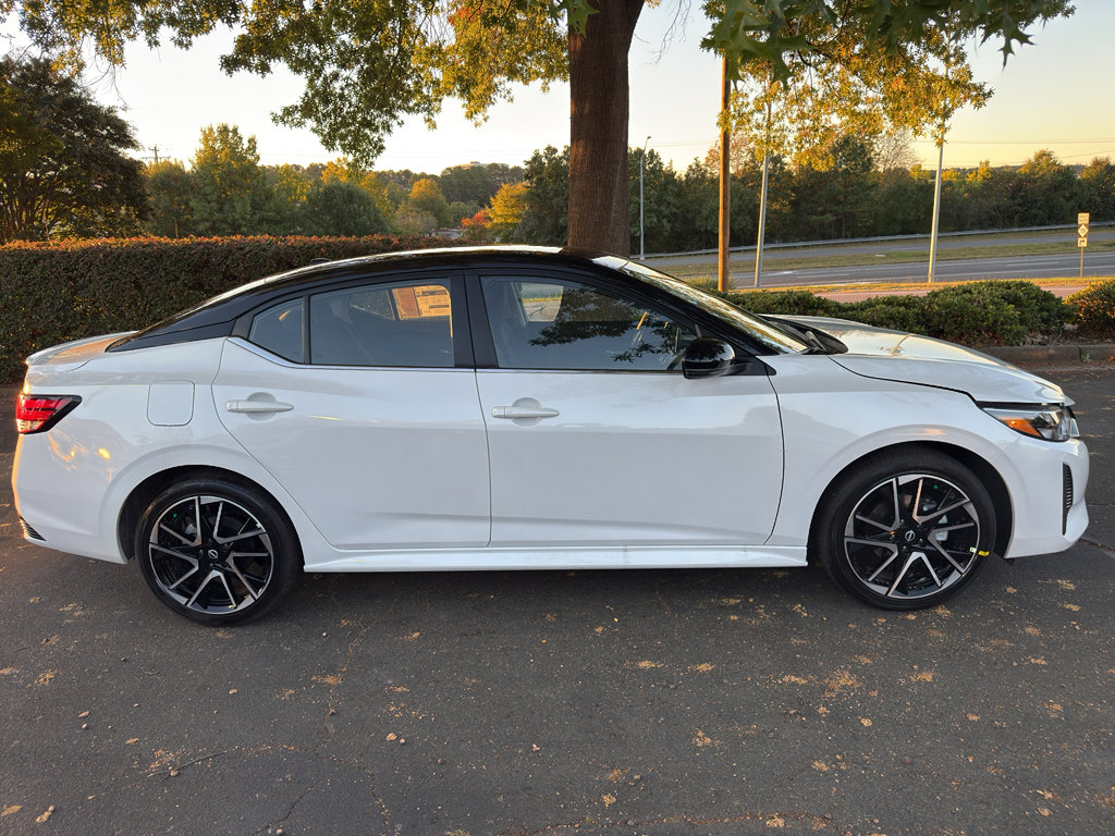 New 2025 Nissan Sentra SR image 8