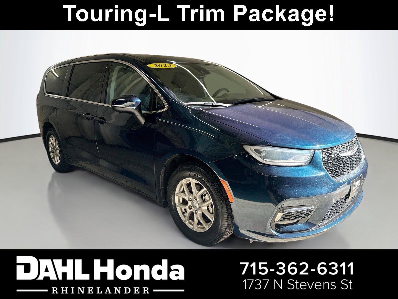 Used 2023 Chrysler Pacifica Touring-L