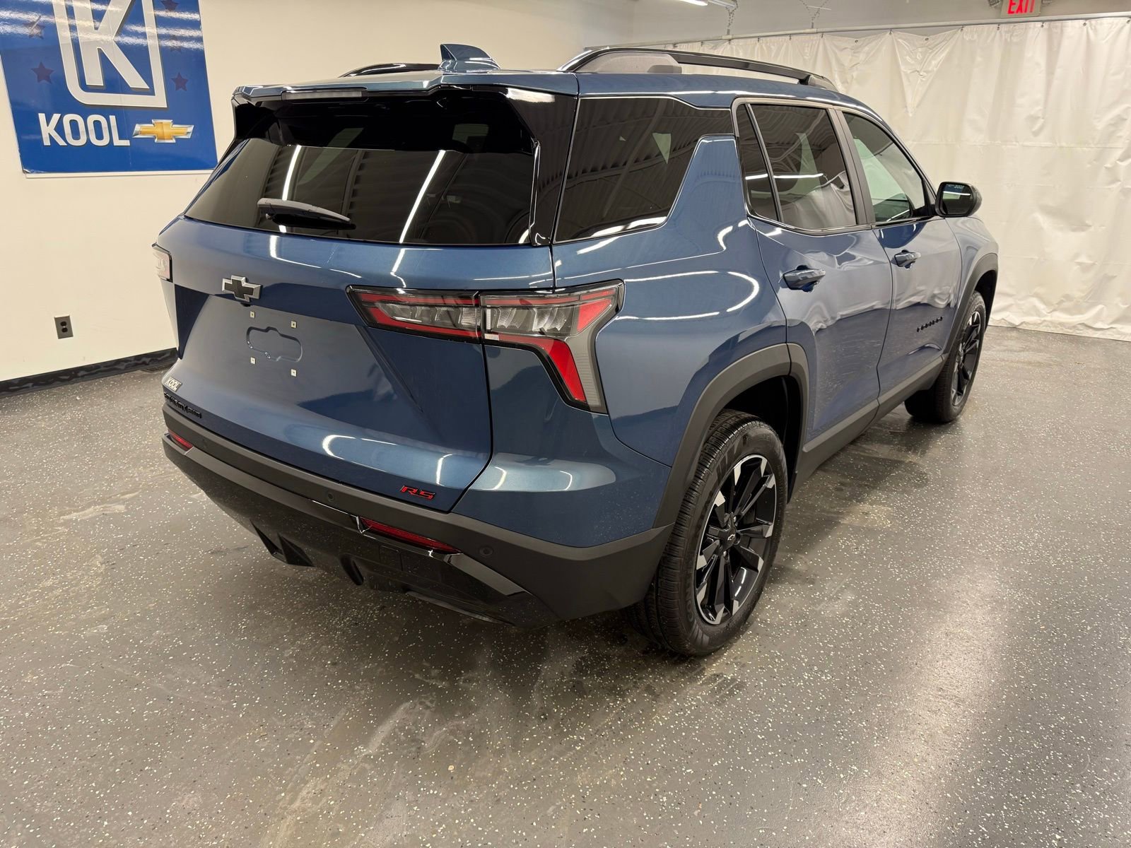 Used 2025 Chevrolet Equinox RS image 2