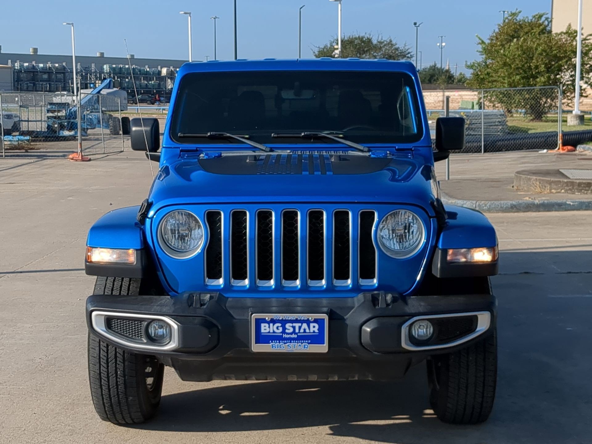 Used 2022 Jeep Gladiator Overland w/ Popular Equipment Package image 9