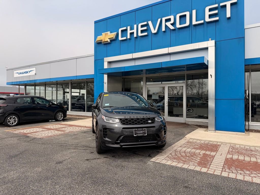 Used 2025 Land Rover Discovery Sport Dynamic SE image 1