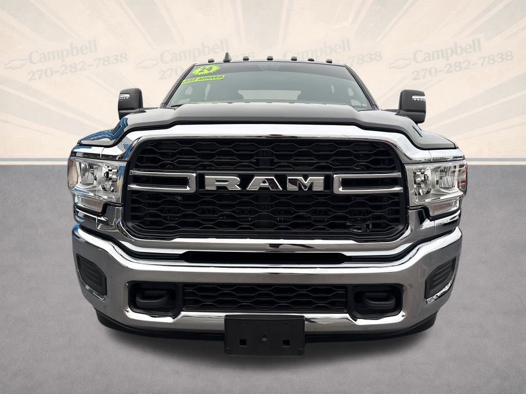 Used 2024 RAM 2500 Tradesman w/ Chrome Appearance Group image 9
