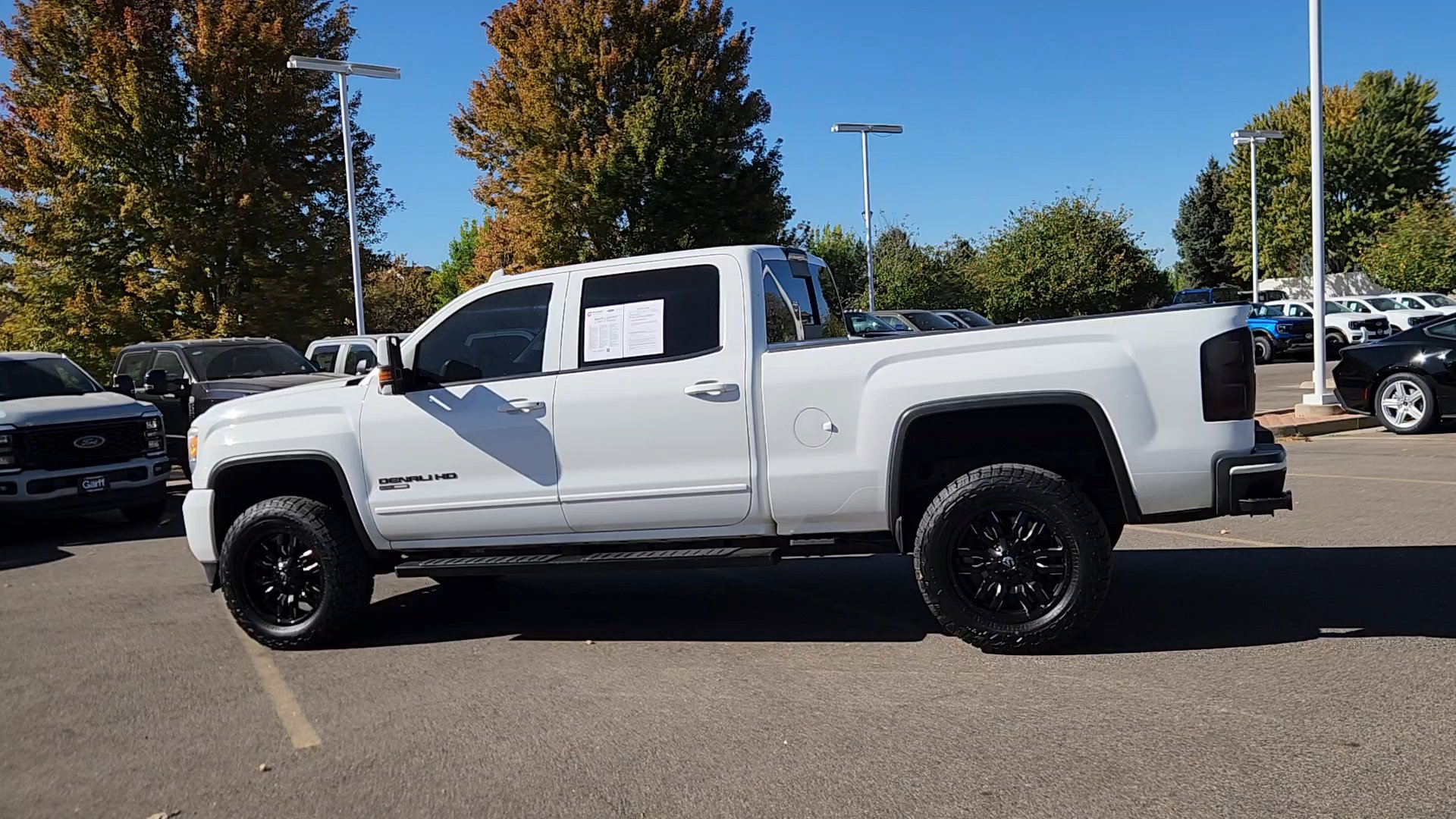 Used 2015 GMC Sierra 2500 Denali w/ Duramax Plus Package AWD/4WD image 21