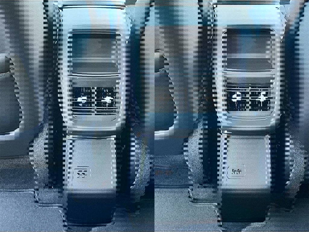 New 2026 Cadillac Lyriq Luxury image 25