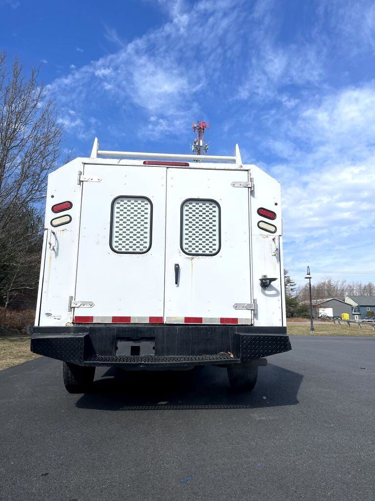 Used 2010 Ford E-350 and Econoline 350 Super Duty image 5