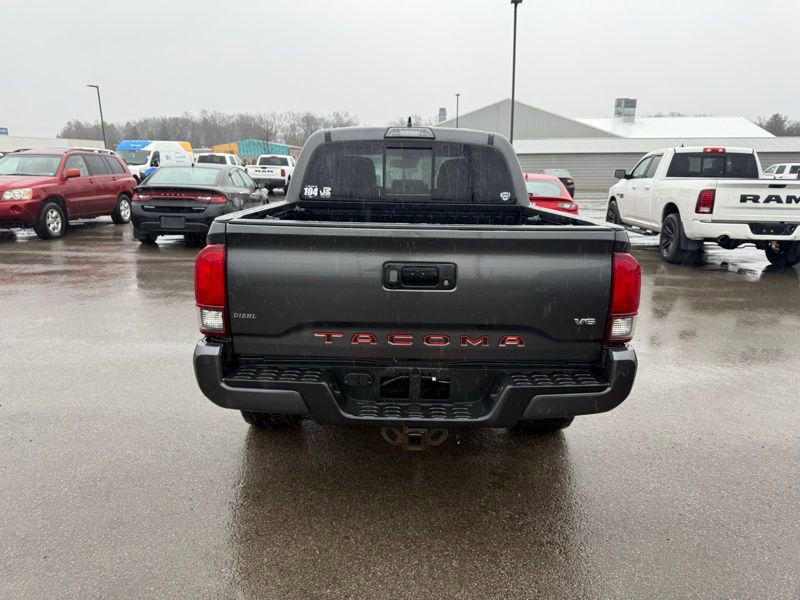 Used 2019 Toyota Tacoma TRD Sport image 7