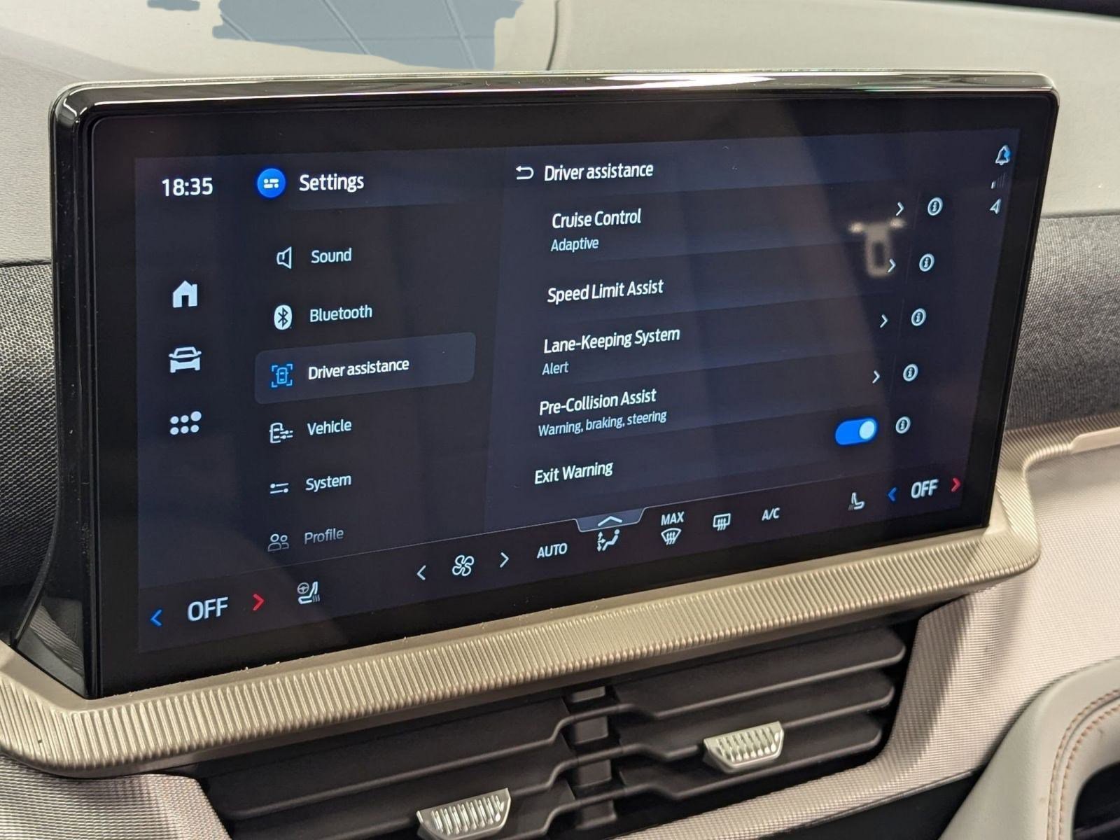 New 2026 Ford Explorer Active w/ Active Comfort Package image 27