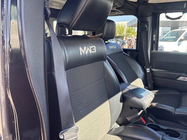 Used 2012 Jeep Wrangler Unlimited Rubicon image 37