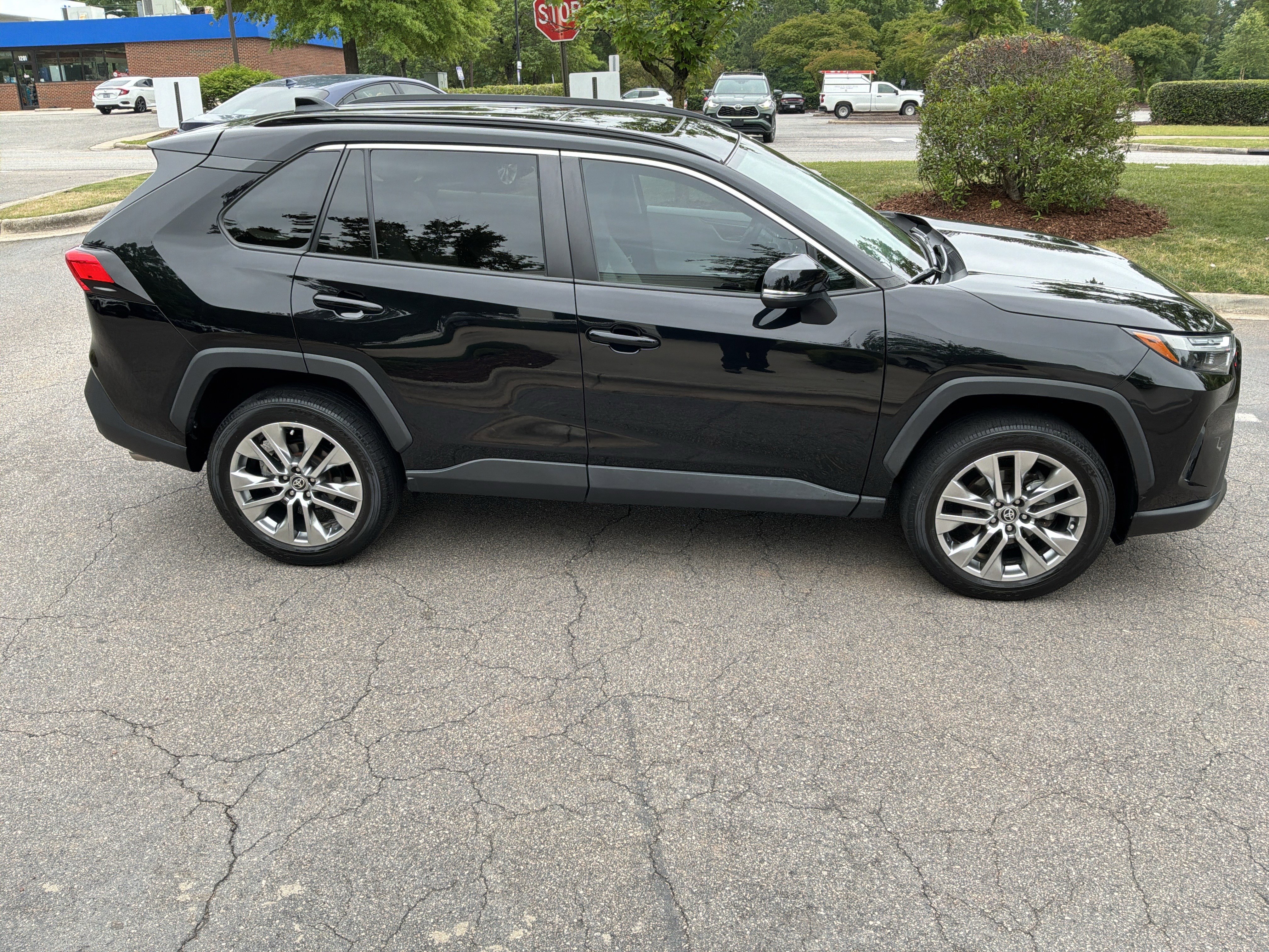 Used 2023 Toyota RAV4 XLE Premium AWD/4WD image 11