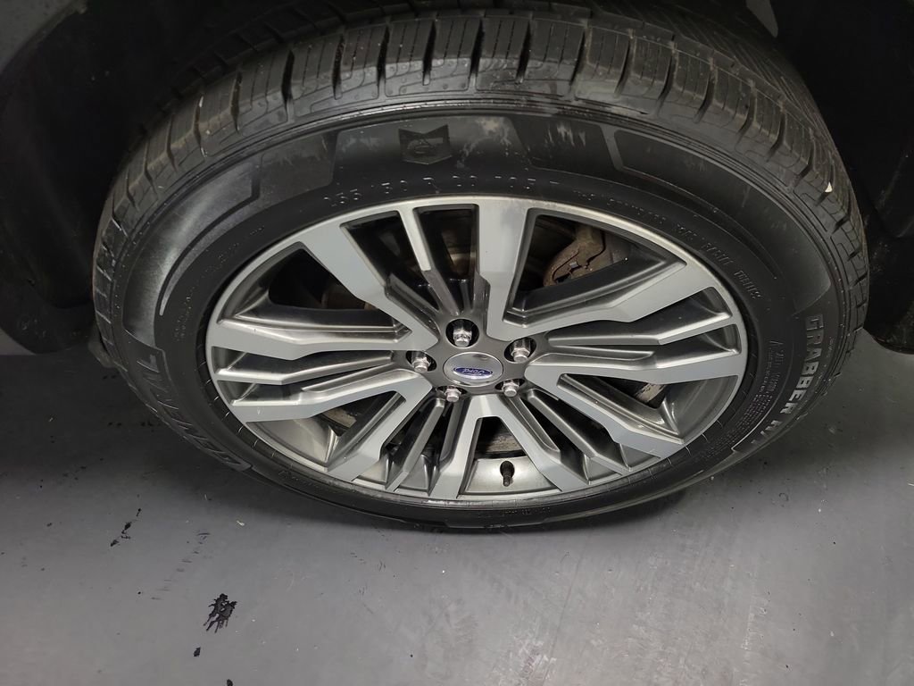 Used 2018 Ford Explorer Platinum AWD/4WD image 12