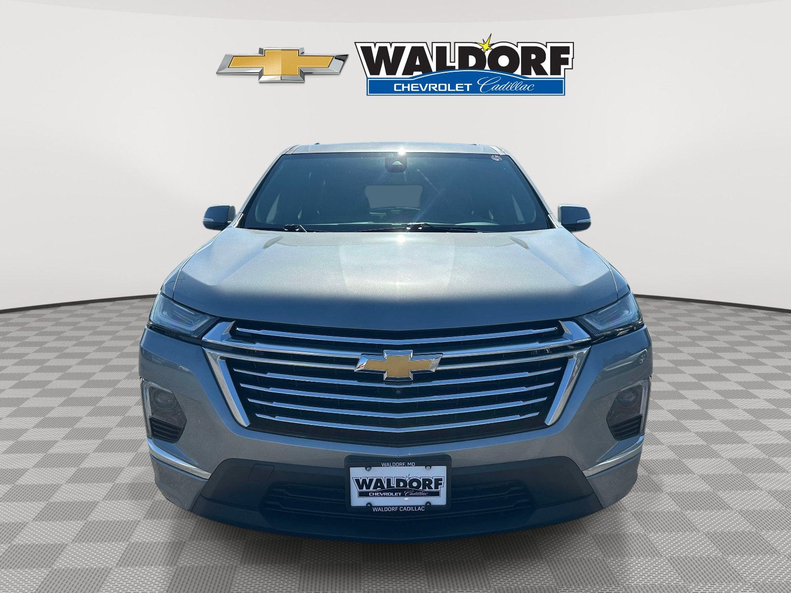 Used 2023 Chevrolet Traverse Premier w/ LPO, Floor Liner Package FWD image 2