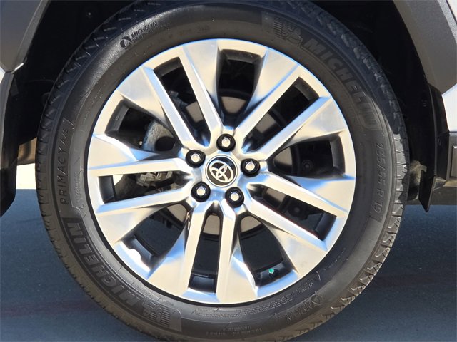 Used 2024 Toyota RAV4 XLE Premium image 9