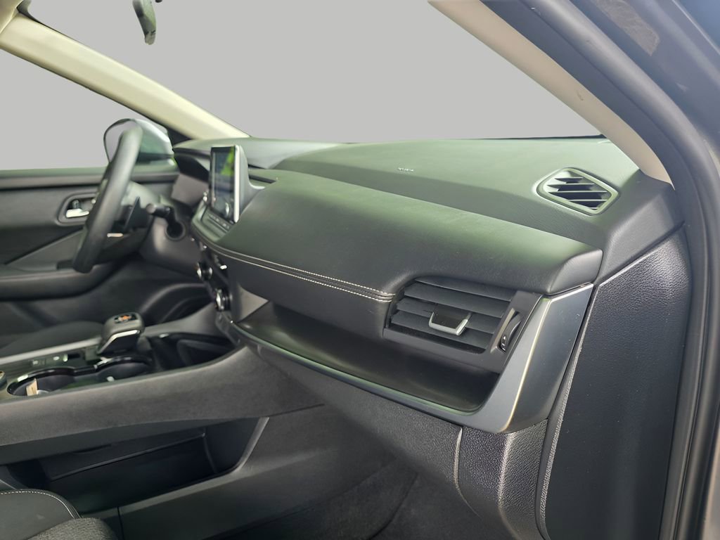 Used 2024 Nissan Rogue SV AWD/4WD image 12