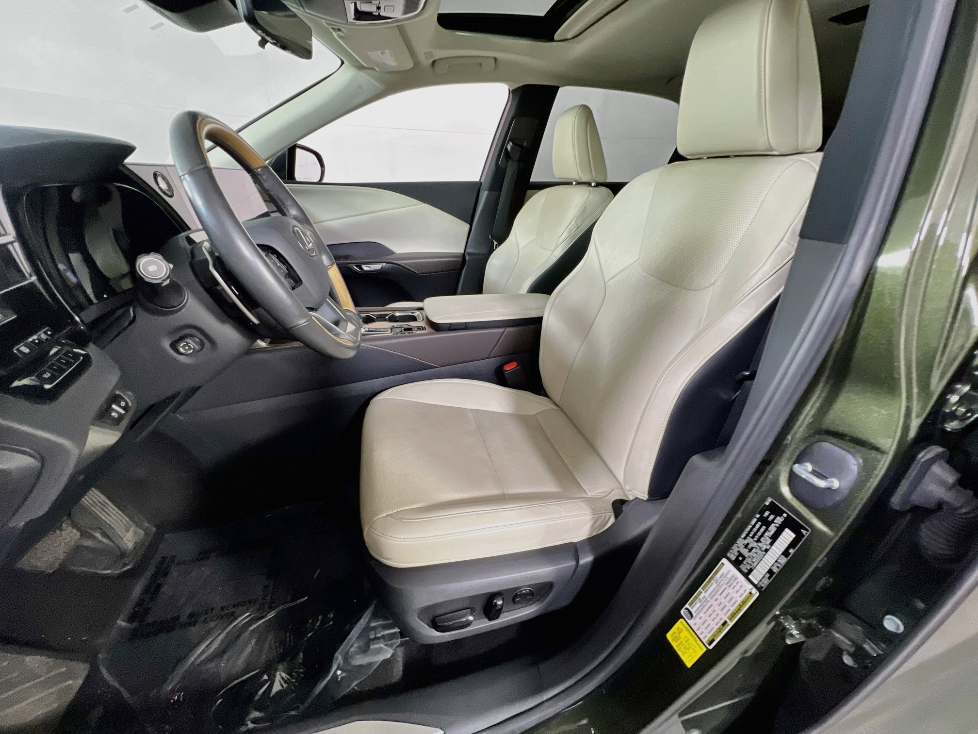 Used 2023 Lexus RX 350 Premium Plus w/ Accessory Package AWD/4WD image 20