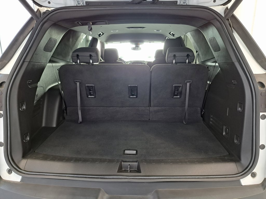 Used 2023 Chevrolet Traverse LT image 33