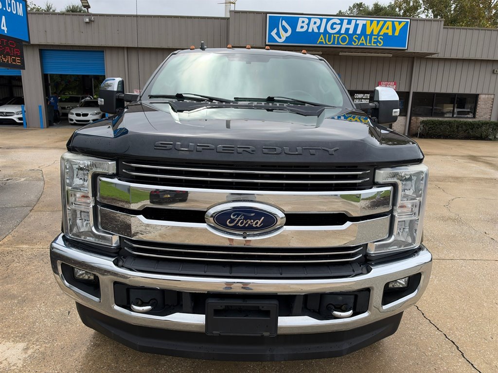 Used 2019 Ford F350 Lariat w/ Chrome Package AWD/4WD image 4