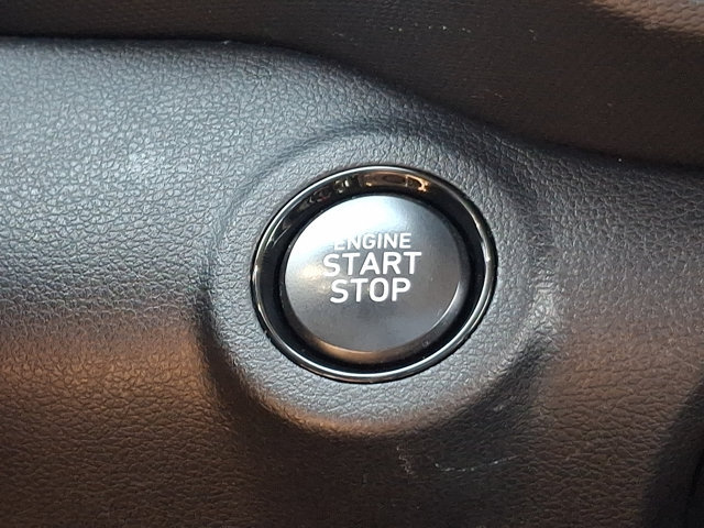 Certified 2025 Hyundai Venue SEL FWD image 23