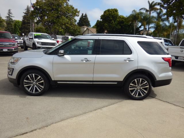 Used 2017 Ford Explorer Platinum AWD/4WD image 6